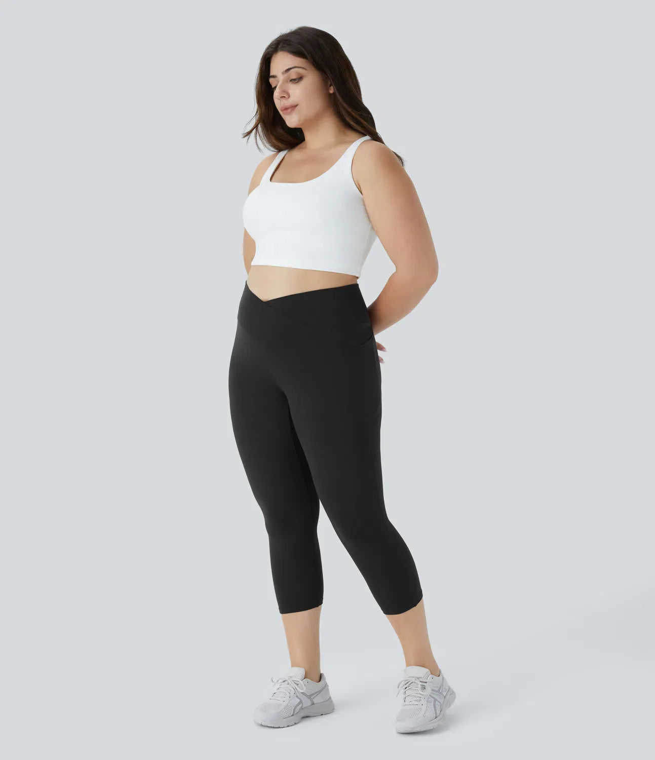 Softlyzero High Waisted Crossover Pocket Capri Yoga Leggings-UPF50+