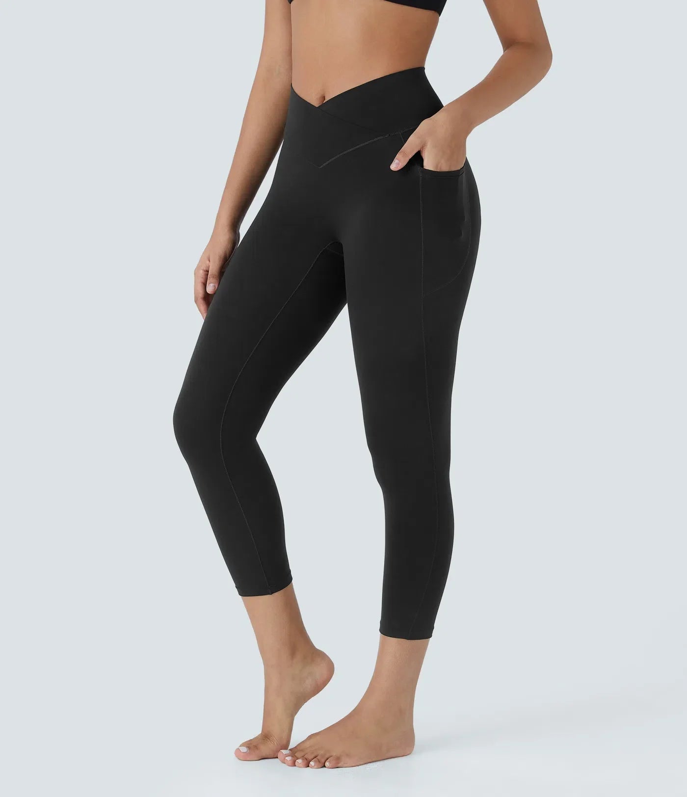 Softlyzero High Waisted Crossover Pocket Capri Yoga Leggings-UPF50+