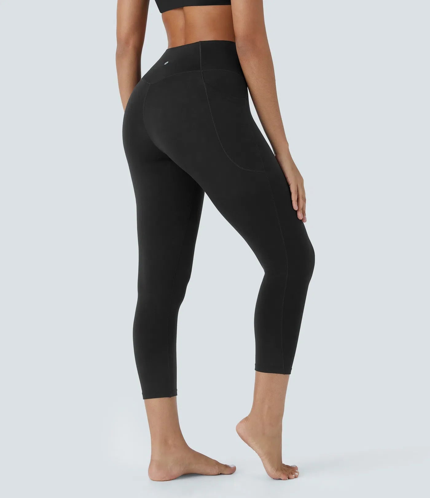Softlyzero High Waisted Crossover Pocket Capri Yoga Leggings-UPF50+