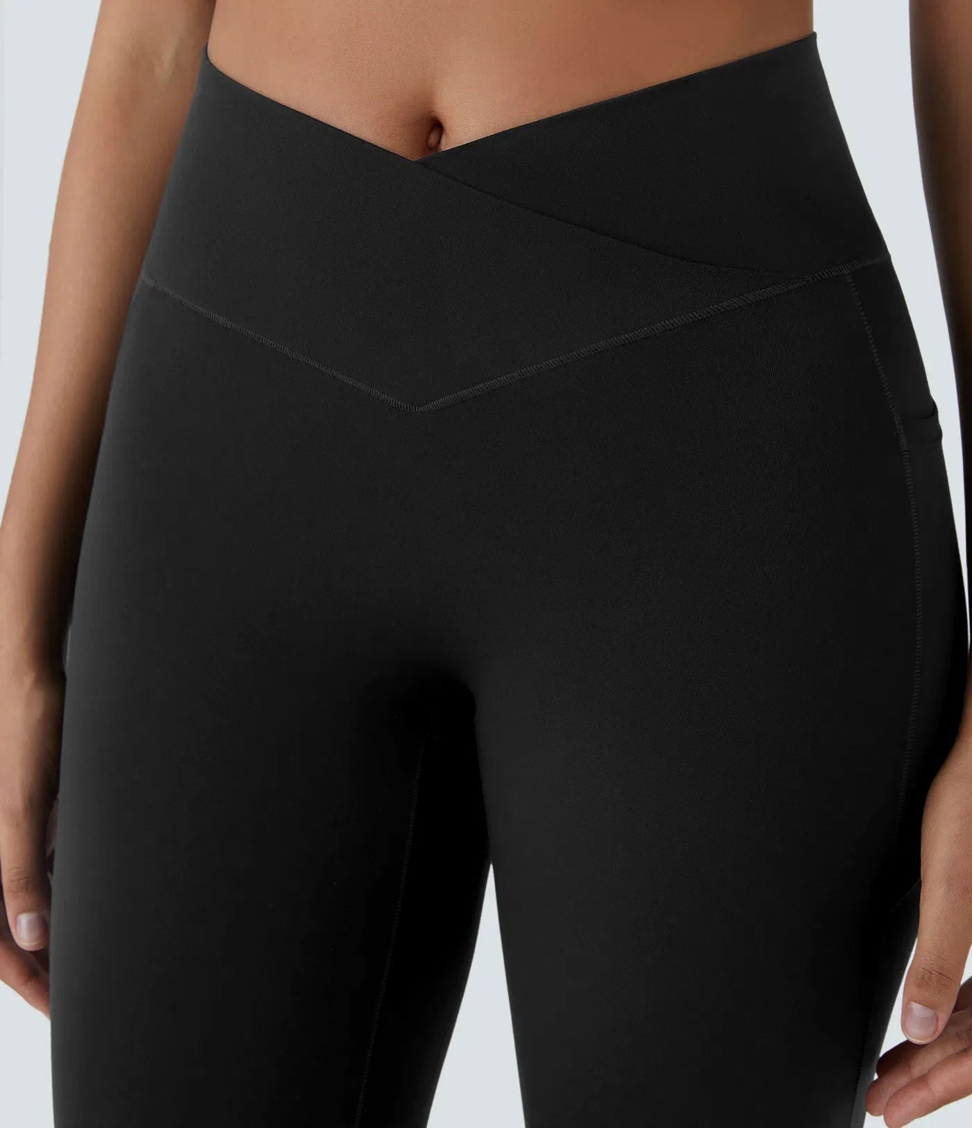 Softlyzero High Waisted Crossover Pocket Capri Yoga Leggings-UPF50+