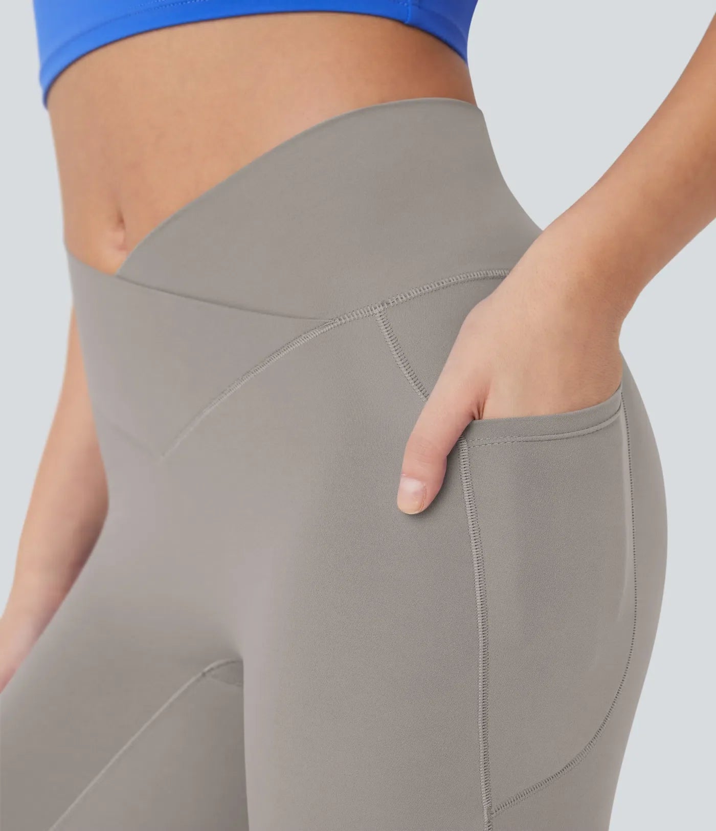 Softlyzero High Waisted Crossover Pocket Capri Yoga Leggings-UPF50+